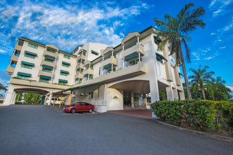 Cairns Sheridan Hotel - Hervey Bay Accommodation 0