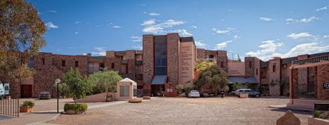 Desert Cave Hotel - Hervey Bay Accommodation 3