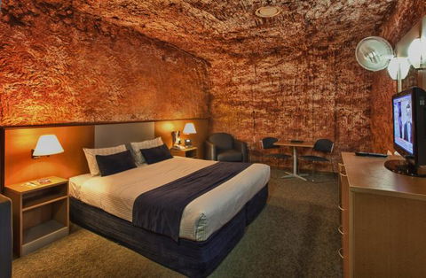 Desert Cave Hotel - Hervey Bay Accommodation 8