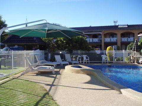 Lake View Motel - Hervey Bay Accommodation 1