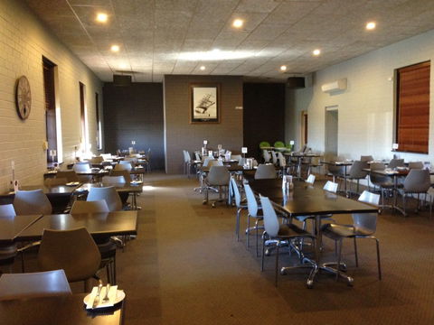 Port Victoria Hotel Motel - Hervey Bay Accommodation 2