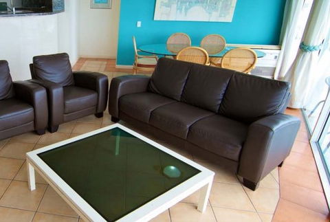 Surfers Mayfair - Hervey Bay Accommodation 1