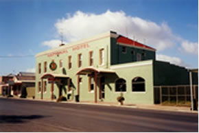 National Hotel - Hervey Bay Accommodation 0
