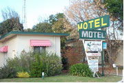 COHUNA MOTOR INN - Hervey Bay Accommodation 0
