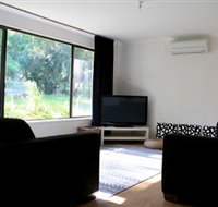 Clare Cottage on Wendouree - Hervey Bay Accommodation