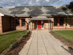 Barossa Backpackers - Hervey Bay Accommodation 0