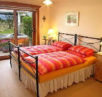 Stephanette's Cottage - Hervey Bay Accommodation