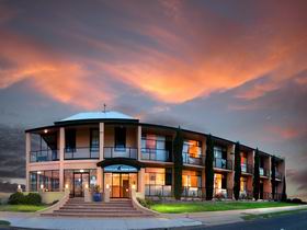Kangaroo Island Seafront Resort - Hervey Bay Accommodation 0