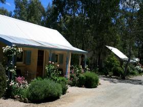Riesling Trail Cottages - Hervey Bay Accommodation 0