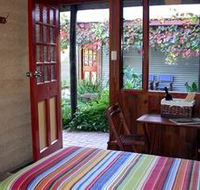 Red Poles - Hervey Bay Accommodation