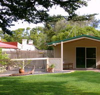 Shiralea Country Cottage - Hervey Bay Accommodation