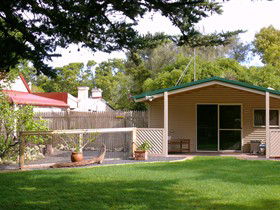 Shiralea Country Cottage - Hervey Bay Accommodation 0