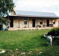 Mt Dutton Bay Woolshed Heritage Cottage - Hervey Bay Accommodation