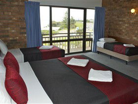 Kangaroo Island Seaside Inn - Hervey Bay Accommodation 0