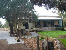 River Walk Cottage - Hervey Bay Accommodation 0