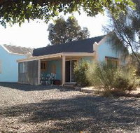 Carob Cottage - Hervey Bay Accommodation