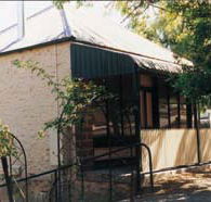Wild Olive Cottage - Hervey Bay Accommodation