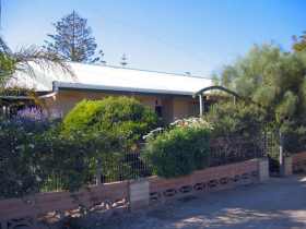 Smoky Bay Seaside Cottage - Hervey Bay Accommodation 0
