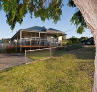 Serenity Holiday House - Hervey Bay Accommodation