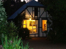 Riddlesdown Cottage - Hervey Bay Accommodation 0