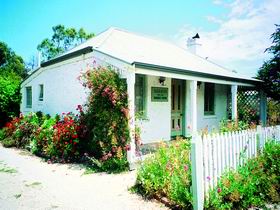 Sarah's Cottage - Hervey Bay Accommodation 0