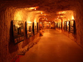 Umoona Opal Mine - Hervey Bay Accommodation 0