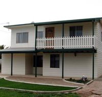 Louth Bay Holiday Apartment - Hervey Bay Accommodation