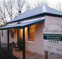 Georgie's Cottage - Hervey Bay Accommodation