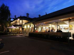 The Stirling Hotel - Hervey Bay Accommodation 0