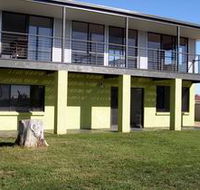 Sea Lime Beach House - Hervey Bay Accommodation