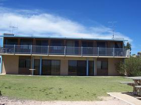 Moonta Bay Beach Villas - Hervey Bay Accommodation 0