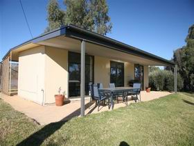 Toolunka Estate Cottage - Hervey Bay Accommodation 0