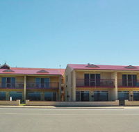 Tumby Bay Hotel Seafront Apartments - Hervey Bay Accommodation