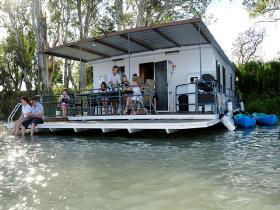 The Murray Dream Self Contained Moored Houseboat - Hervey Bay Accommodation 0