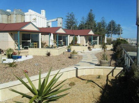 The Mac's Beachfront Villas - Hervey Bay Accommodation 1