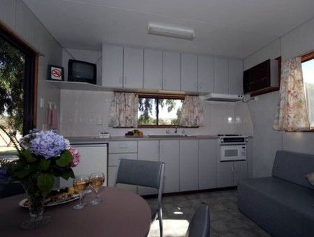 Loxton Riverfront Caravan Park - Hervey Bay Accommodation 1