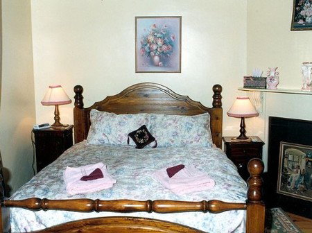 Frieda's Cottage - Hervey Bay Accommodation 2