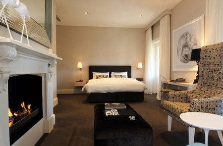 The Stirling Hotel - Hervey Bay Accommodation 1