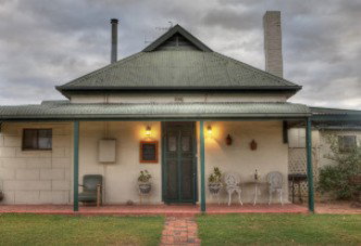 Dunalan Cottage - Hervey Bay Accommodation 1