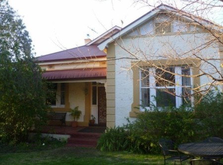 Oscars Barossa - Hervey Bay Accommodation 4