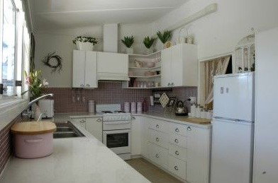 Jasmine's Cottage - Hervey Bay Accommodation 1