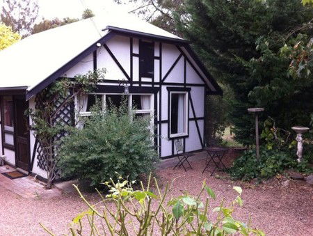 Riddlesdown Cottage - Hervey Bay Accommodation 1