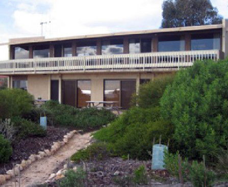 Moonta Bay Beach Villas - Hervey Bay Accommodation 1