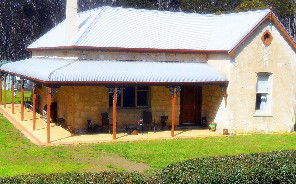 Dudley Villa - Hervey Bay Accommodation 1