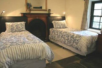 McCaffrey Cottage - Hervey Bay Accommodation 2