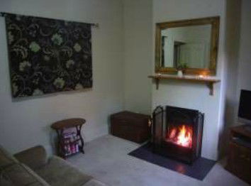 River Walk Cottage - Hervey Bay Accommodation 2