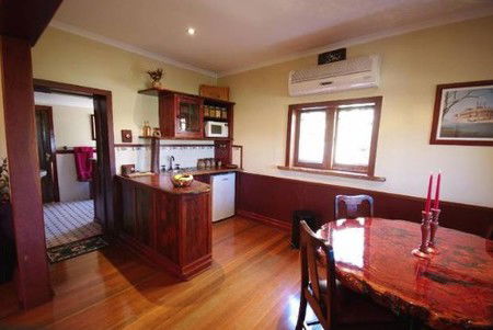 Toora Views - Hervey Bay Accommodation 2