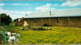 Mt Dutton Bay Woolshed Hostel - Hervey Bay Accommodation 2