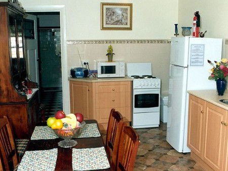 Clara's Cottage - Hervey Bay Accommodation 3