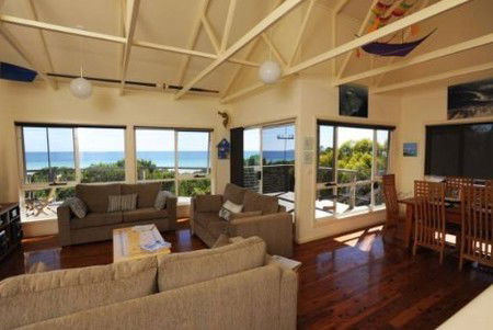 Island Beach Escape - Hervey Bay Accommodation 1